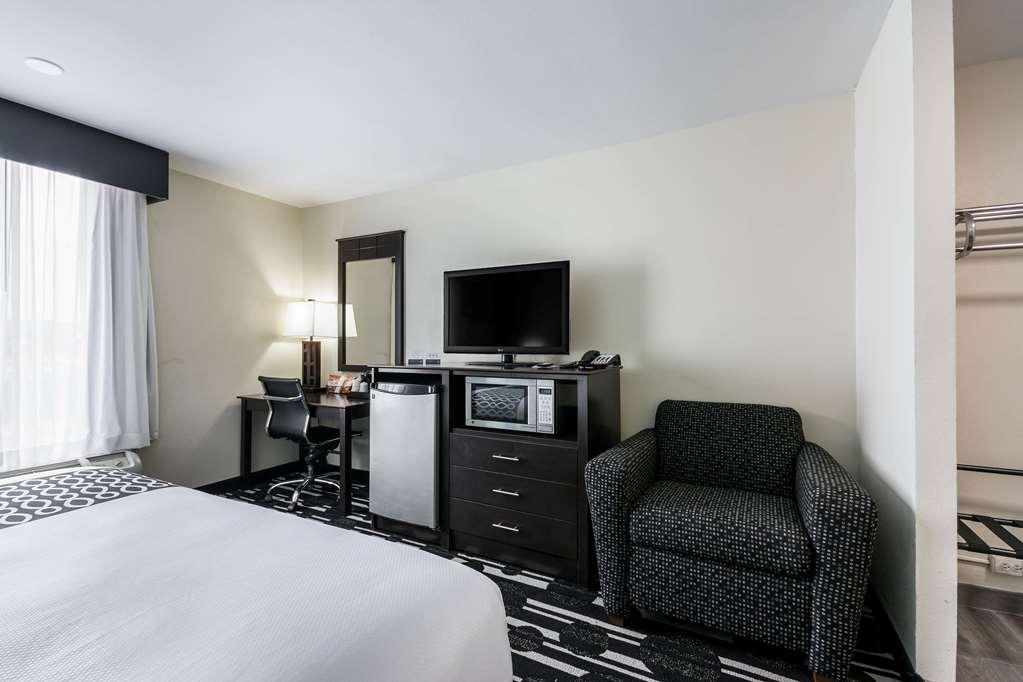 Baymont By Wyndham Oklahoma City Bricktown Room photo