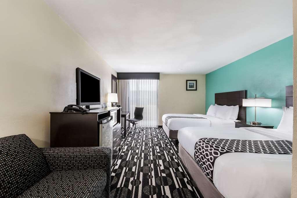 Baymont By Wyndham Oklahoma City Bricktown Room photo